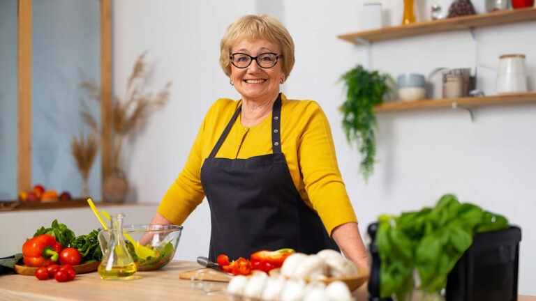 обложка статьи о питании для долголетия